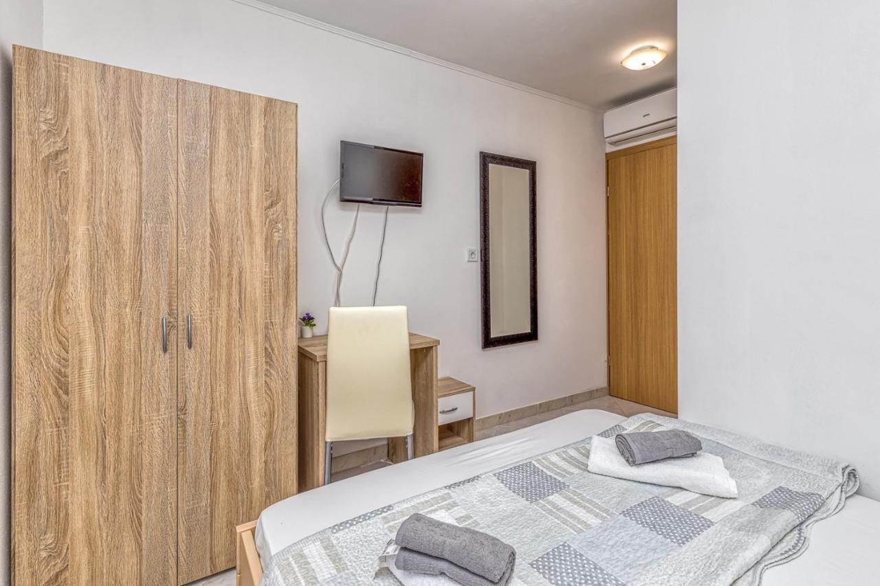 Rooms Vitoria On Joakim Square Poreč Exteriör bild
