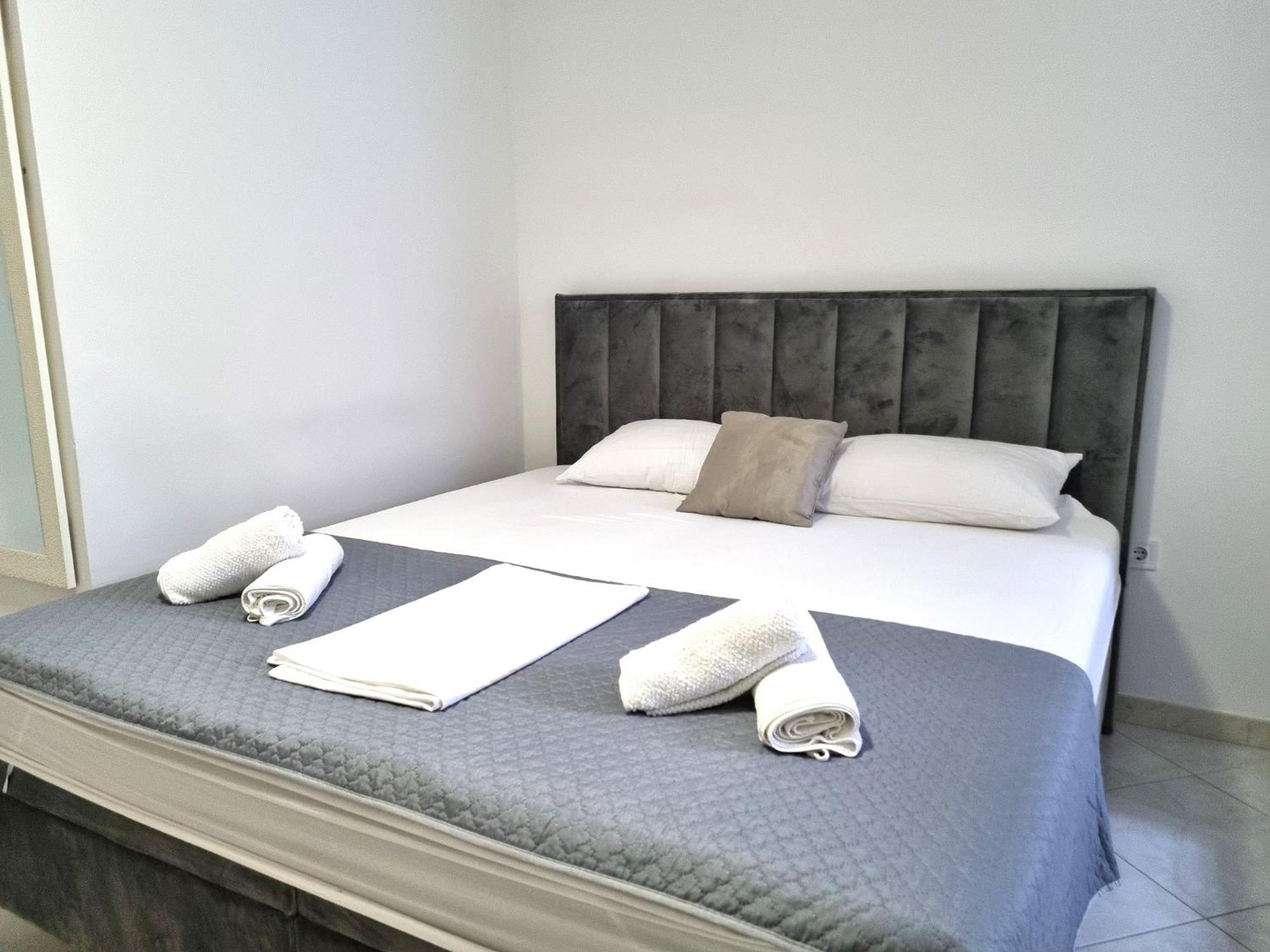 Rooms Vitoria On Joakim Square Poreč Exteriör bild